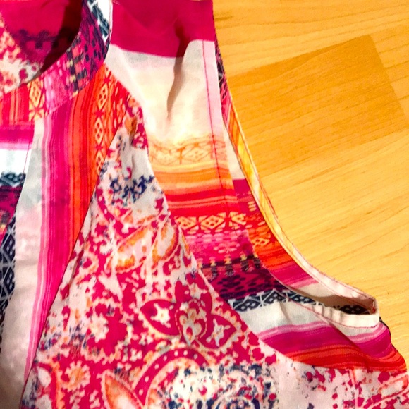 EUC Fig and Flower sleeveless blouse (medium) - Picture 5 of 6